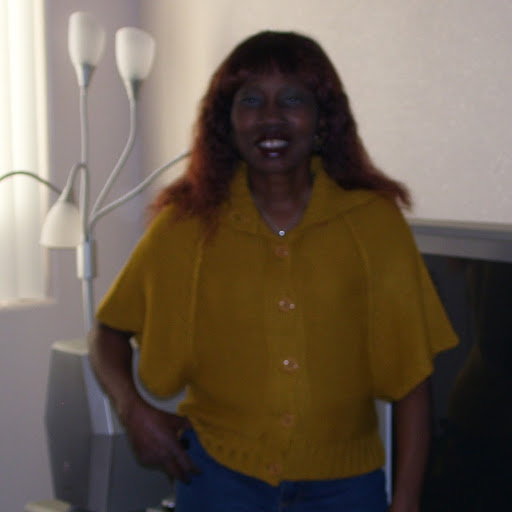 Julia Fuller Photo 42