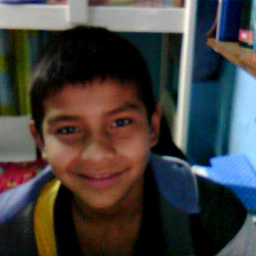 Julian Ponce Photo 33