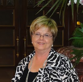 Angela Phillips Photo 6