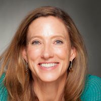 Elizabeth Donahue Photo 10