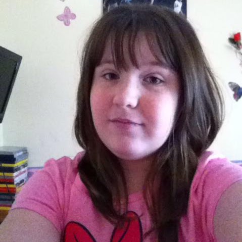 Lucy Marshall Photo 16