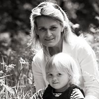 Lucinda Thomas Photo 11