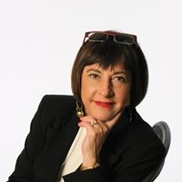 Paula George Photo 24