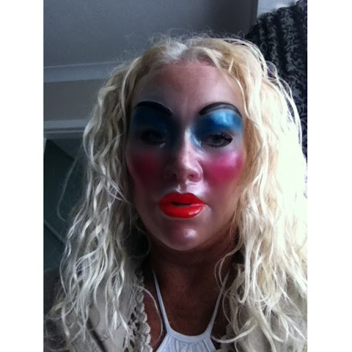 Gina Davies Photo 16