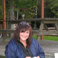 Michele Miles Photo 23