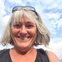 Debra Savage Photo 30