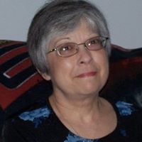 Linda Walker Photo 41