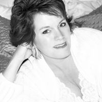 Jennifer Guthrie Photo 9