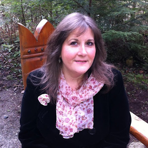Christina Hurley Photo 39