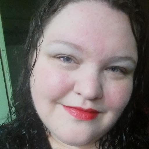 Michelle Davidson Photo 17