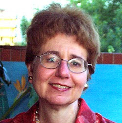 Janet Simons Photo 37