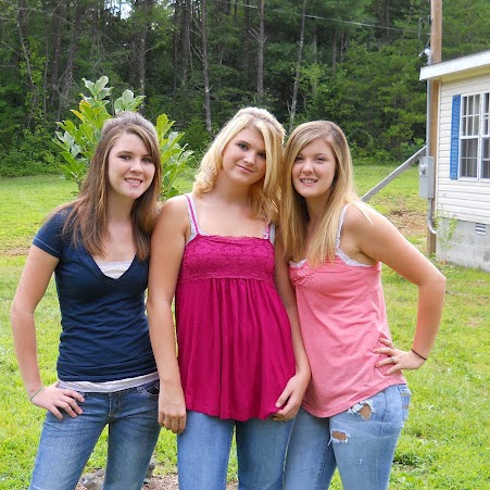 Danielle Henson Photo 14