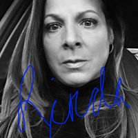 Linda Blakely Photo 21