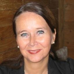 Christine Schneider Photo 39