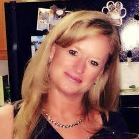 Jennifer Judge Photo 37