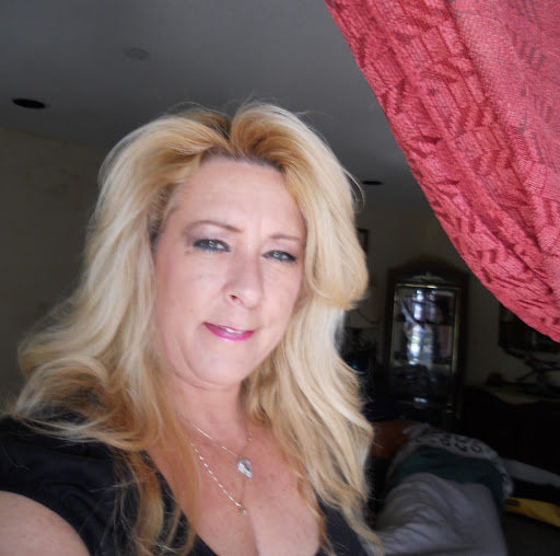 Kelly Coyne Photo 10