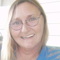 Roberta Hardy Photo 8