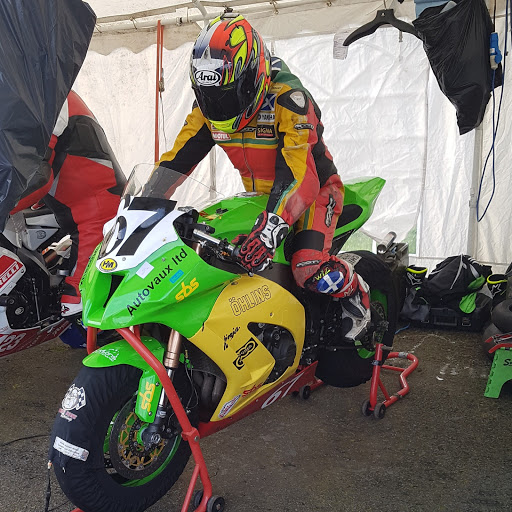 Derek Burns Photo 24