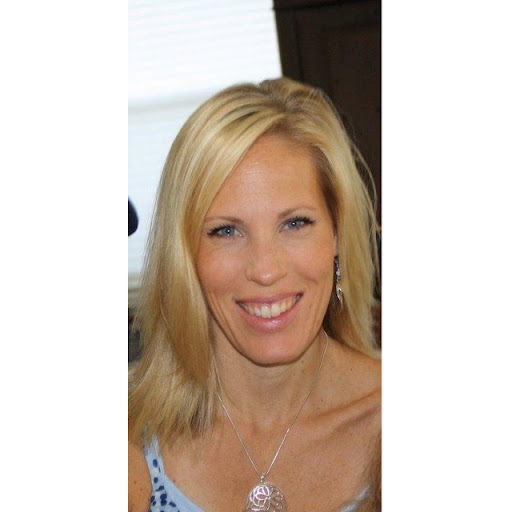 Carrie Hull Photo 38