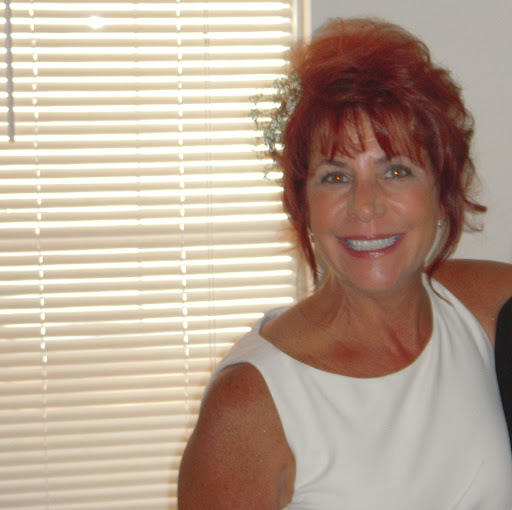 Ellen Dougherty Photo 29