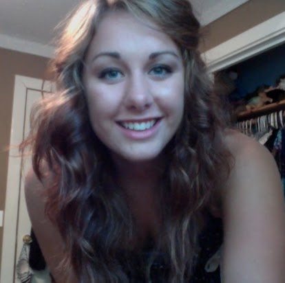 Katie Nelson Photo 24