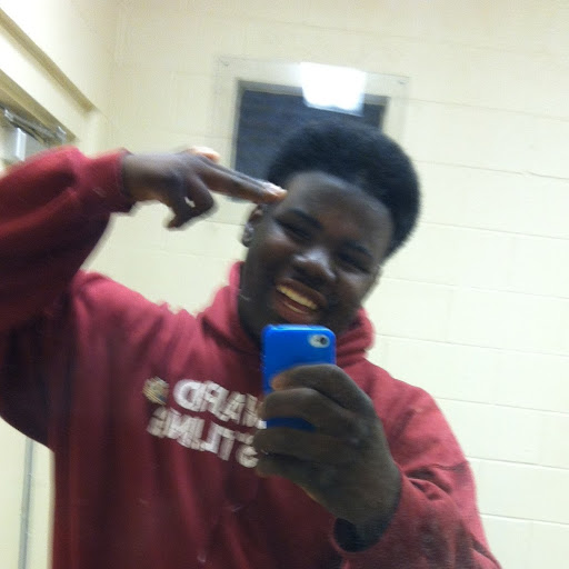 Gabriel Sanders Photo 14