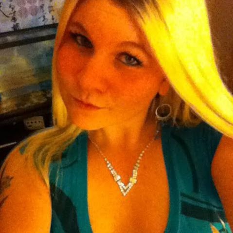 Amanda Olsen Photo 42