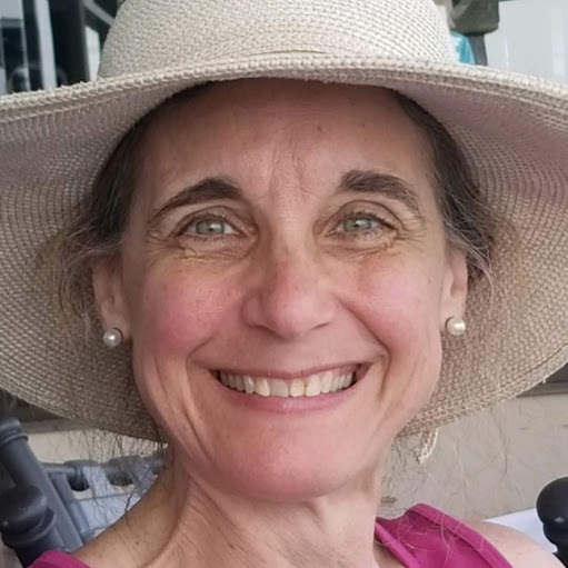 Patricia Castelli Photo 15