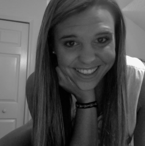 Danielle Burkett Photo 3