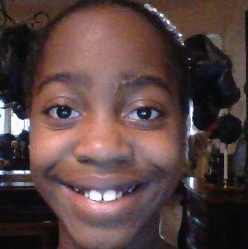Haley Lewis Photo 15