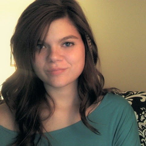 Molly Vaughn Photo 6