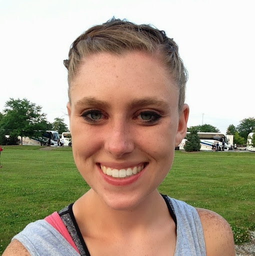 Sara Shields Photo 33