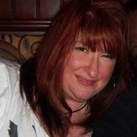 Laurie Schaefer Photo 23