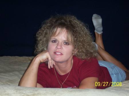 Melissa Hayes Photo 3
