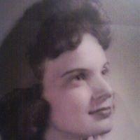 Elizabeth Whiteaker Photo 8