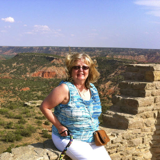 Paula Baxter Photo 15