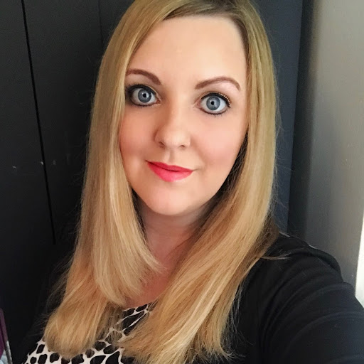 Lindsay Ball Photo 31