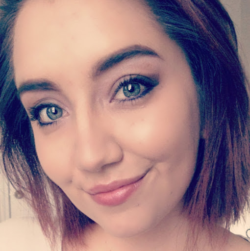 Alyssa Jones Photo 26