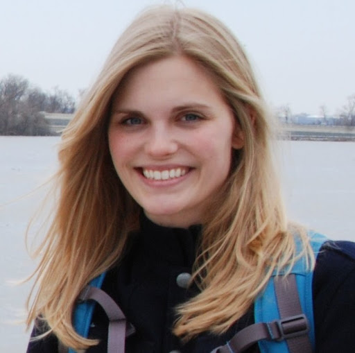 Elizabeth Hurst Photo 37