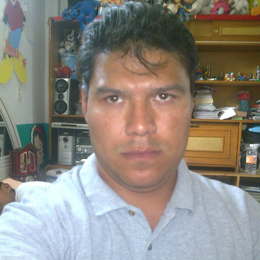Miguel Ponce Photo 11