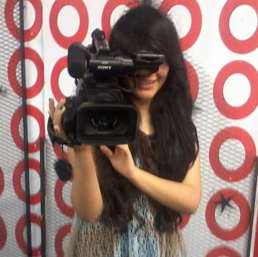 Elizabeth Valle Photo 26