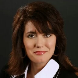 Dina Miller Photo 47