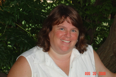 Elizabeth Bess Photo 15