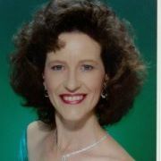 Elizabeth Platt Photo 38