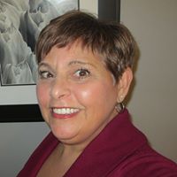 Laura Lakey Photo 18