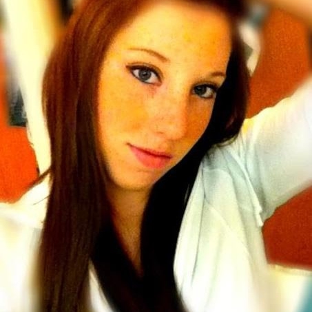 Hailey Robinson Photo 37
