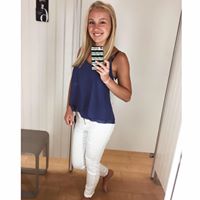 Emily Hendrick Photo 16