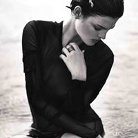 Victoria Dove Photo 3