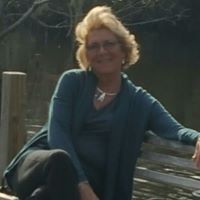 Elizabeth Livingston Photo 41