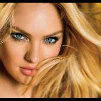 Julianne Anderson Photo 8